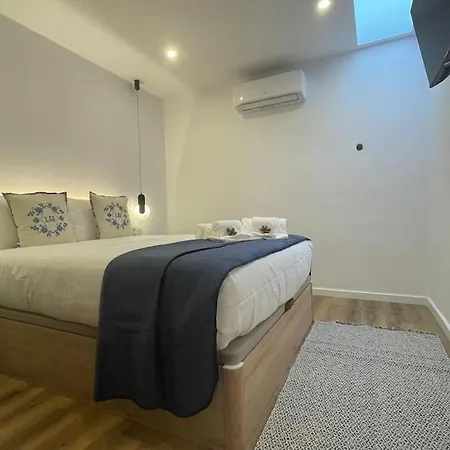 Moradia Privada No Seixal 펜션 아모라